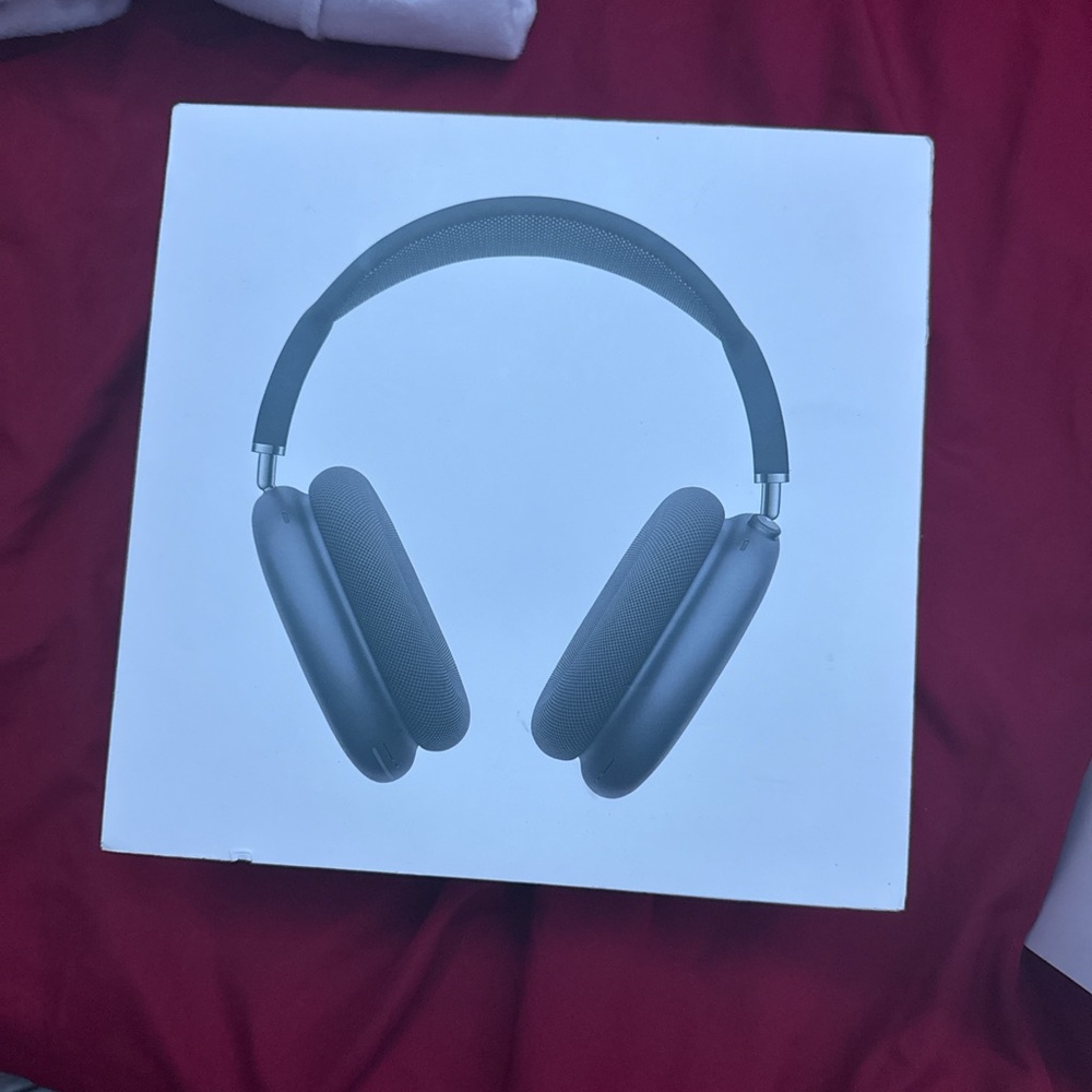 Apple Over-Ear Headphones - Black
